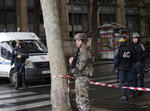 La Fiscalía de París investiga posible terrorismo en la agresión.