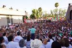 Alrededor de 25 mil personas se dieron cita en las instalaciones del Comité Estatal del PRI para festejar el “triunfo” del candidato “Por un Coahuila Seguro”, Miguel Ángel Riquelme Solís, quien aseguró contar hasta el momento con 30 mil votos.