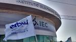 El Partido Acción Nacional (PAN) acudió esta tarde al IEC para impugnar la elección del gobernador al argumentar el priista Miguel Riquelme cometió 14 irregularidades que "dañan el principio de certeza y legalidad".