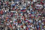 Los aficionados rusos se unieron a la celebración, que al medio tiempo daba la ventaja a su equipo.