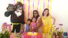 28062017 CUMPLE DOS AñOS.  Farah Rodríguez Santos tuvo como invitados especiales al Show de La Bella y La Bestia para divertir a sus invitados en su fiesta de cumpleaños. En la imagen, la acompañan su mamá, Diana Jaqueline Santos de Rodríguez, y su hermana, Romina.