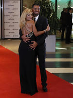 El jugador español Sergio Busquets y su esposa Elena Galera.