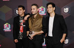 Gilberto Marín (i), Jesús Navarro (c) y Julio Ramírez (d) integrantes de Reik ganaron como Mejor canción para amar por el tema Ya me enteré.