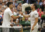 El tenista serbio Novak Djokovic se colocó por novena vez en los cuartos de final de Wimbledon.