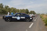 Automovilistas reportaron al Sistema Estatal de Emergencias 911, un hueco sobre la carretera a León Guzmán, aproximadamente 100 metros después de la entrada del Parque Raymundo.