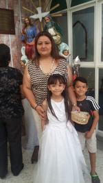 20072017 Alejandra con sus hijos, Victoria y Paquito.