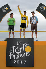 El holandés Dylan Groenewegen (Lotto Jumbo) vivió "un sueño difícil de imaginar" tras imponerse en la vigésima primera y última etapa del Tour de Francia en los Campos Elíseos de París.
