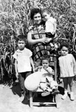 23072017 Familia Mazuca Chávez, en Florida, Coahuila: Rosa Chávez Morales,
Adolfo, Juana Ma., Daniel y Héctor.