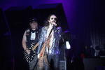 La parodia del rock se hizo presente con Moderatto que ofreció a los duranguenses su energía y talento musical.