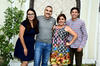 08082017 EN FAMILIA.  Alejandro José Hernández y Claudia Ramírez con Claudia y J. Armando.