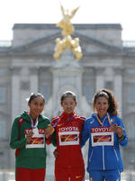La mexicana subió al podio en el Palacio de Buckingham.