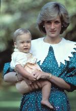 15 de septiembre de 1984: nace su segundo hijo, el príncipe Enrique.