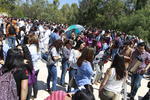 Desde las 9 de la mañana y hasta después del medio día de hoy, cientos de personas se congregaron en las instalaciones del Bebeleche.