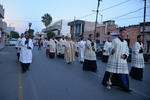 Las actividades iniciaron desde las 7:30 de la tarde del domingo con una procesión.