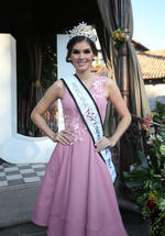 El evento contó además con la presencia de Denisse Franco, quien habrá de representar a México en Miss Universo en el mes de noviembre.