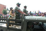 Agentes caninos también formaron parte del desfile militar.