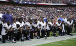 Los jugadores de los Ravens y Jaguars, entrenadores al igual que los dueños se unieron en contra de los últimos comentarios que ha realizado el mandatario estadounidense a Kaepernick y la NFL.