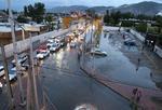 Una intensa lluvia sorprendió ayer por la tarde y la noche a cientos de personas en La Laguna.