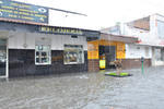 El estacionamiento de la Presidencia Municipal también presentó inundaciones leves.