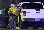 "En este momento hay más de 50 muertos y más de 200 individuos heridos", aseguró el jefe de la Policía Metropolitana de Las Vegas, Joe Lombardo, en la cuenta de Twitter de la institución.