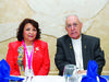 08102017 EN FESTEJO.  Martha y Obispo José Guadalupe Galván.