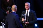 Zidane recibió el premio al mejor entrenador.