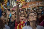 Miles en Cataluña celebran su independencia.