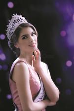 Denisse Franco es originaria de Culiacán, Sinaloa y representará a México en Miss Universo el 26 de noviembre en EU.