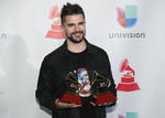 Juanes fue galardonado con el Latin Grammy al mejor álbum de pop/rock por Mis planes son amarte, y con esto rompió el récord de 21 gramófonos dorados que compartía con Calle 13.