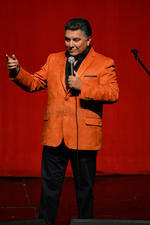 El "Rey del Stand Up mexicano" contó entretenidas anécdotas y chistes que provocaron tremendas carcajadas al público.