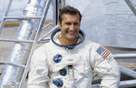 06 de noviembre. Richard Gordon Jr. | Astronauta de la nasa, piloto de la misión Apolo 12. Falleció a los 88 años de edad.