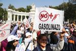 01 de enero. Gasolinazo | Entra en vigor la primera alza a los combustibles del año.