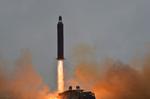 06 de marzo. Misiles | Corea del Norte lanza varios misiles que caen que en los mares de Corea del Sur y Japón.