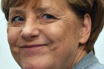 24 de septiembre. Elecciones | En Alemania se celebran elecciones federales, Angela Merkel es reelegida Canciller.
