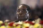 21 de noviembre. Renuncia | En Zimbabue, el presidente Robert Mugabe renuncia oficialmente a la presidencia del país, después de permanecer 37 años en el poder.