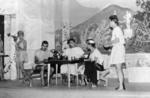 24122017 Miguel Ángel, Alberto, Gustavo, Manuel, Aurelio, Adela y Ernestina en la obra
de teatro “Zeus no usaba raticida”, el 2 de agosto de 1961.