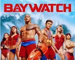 Baywatch, protagonizada por Dwayne Johnson y Zac Efron.