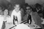 En el festejo de Año Nuevo: Sr. Adán Miranda, Sr. José Luis Rivera
Cháirez y Sra. Graciela en el Salón Patio Las Palmas en 1974.
