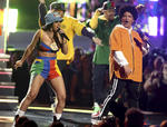 Bruno Mars y Cardi B perform cantaron Finesse.