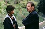 Una de las más recordas, Kevin Costner y Whitney Houston en El Guardaespaldas.