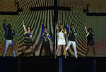 La agrupación Timbiriche celebró 35 años de carrera con un concierto anoche en el Coliseo Centenario.