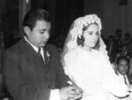 25022018 Cumplen 47 años de casados los señores Víctor M. y Emilia
Contreras Orozco. Foto del 14 de febrero de 1971.