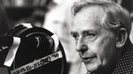 Lewis Gilbert, quien dirigió docenas de películas, incluyendo tres de James Bond, falleció. Tenía 97 años.