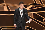 Jimmy Kimmel se presenta por segunda ocasión como conductor de los Premios Oscar en su nonagésima edición.