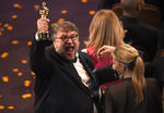 Guillermo del Toro, gana el Oscar a Mejor Director.