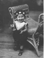 11032018 Victoria Chapa de Arratia, a los 2 años de edad, en 1929..