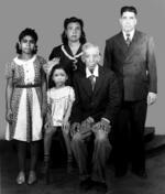 11032018 José Luz Vázquez, Adalberto Vázquez, Juana María Chávez de Vázquez, Carmela Vázquez
Martínez y Graciela Vázquez Chávez en 1944.