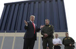 El presidente Donald Trump viajó a San Diego, California para supervisar los prototipos de muro ya construidos.