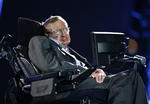 El físico británico, Stephen Hawking, falleció acuerdo a información de el diario The Guardian, que fue proporcionada por un portavoz de la familia del científico.