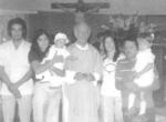 25032018 Bautizo del niño Juan Carlos Campos con el Padre Manuelito García en 1977, siendo sus padrinos, Sr. Tavares
y su esposa, Dora Luz García..